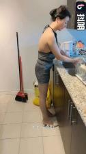 熟女妈妈儿子叔叔乱伦. 海报