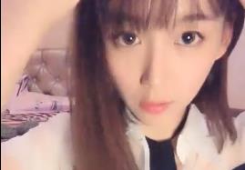 都学生妹子，为帮补家计开启自慰直播秀，很是诱惑. 海报