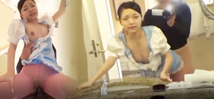 土豪在家里厕所艹小保姆 不敢叫 无套啪啪一半外射一半内射 真是高手 海报