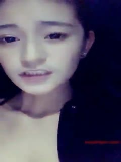 【国产】长的清纯可爱新疆小美女主播与土豪大叔伪老公车震 海报