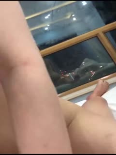 巨乳同事上位叫得受不了 海报