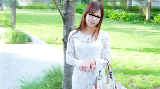 饥渴求欢！G罩杯豪乳女生在线招募炮友 干爹活肉体交易 10musume 022924_01 海报