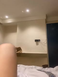 2#带着情趣手铐操逼，骑乘位深插骚穴，张开双腿一顿输出 海报