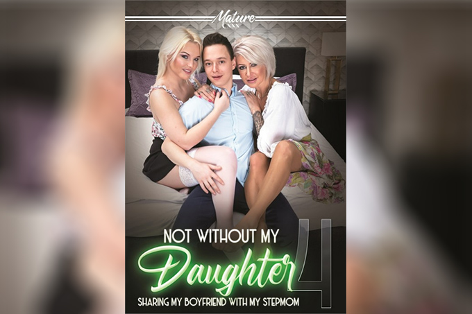 Not Without My Daughter 4 海报
