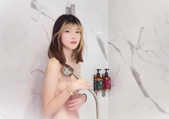 黑杰克无套内射，19岁淡江大学露脸正妹 海报