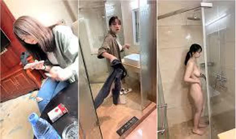 小混混酒店约个大奶兼职学生妹换上黑丝女上位啪啪大奶抖来抖去 海报