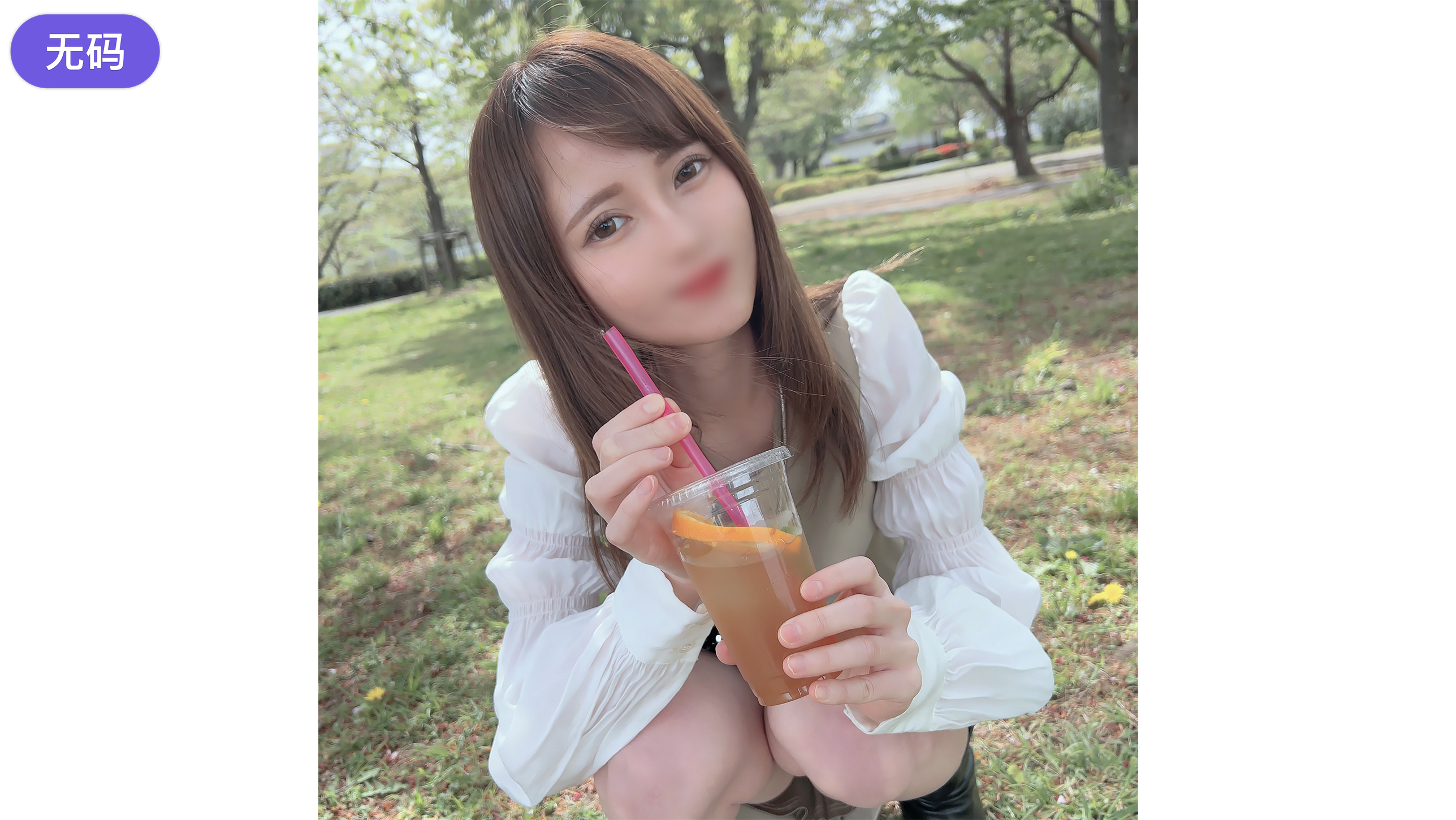 FC2-4452689 初撮影·顔出し！ ！6#4まで限定！！男性経験が極端に少ない押しに弱すぎる小柄でキュート 海报