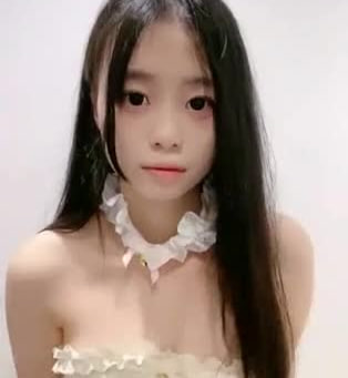 极品尤物美少女难得露脸收费房多毛粉嫩小穴玻璃棒抽插揉搓阴蒂娇喘翘起美臀特写 海报