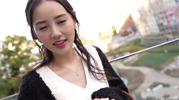 AI-李小璐-人妻的酒店一夜情 海报