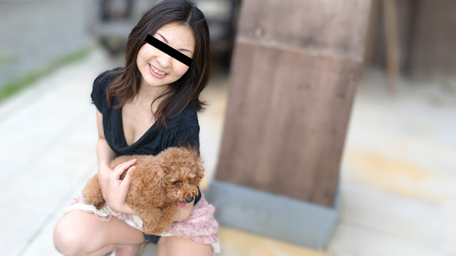 10musume 100324_01 爱犬当诱饵！街头搭讪清纯嫩妹，直接拿下开搞！ 海报